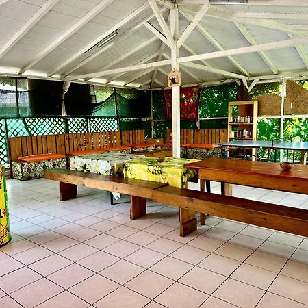 Auberge K-Wan Hostel - Proche Plages Деше Экстерьер фото