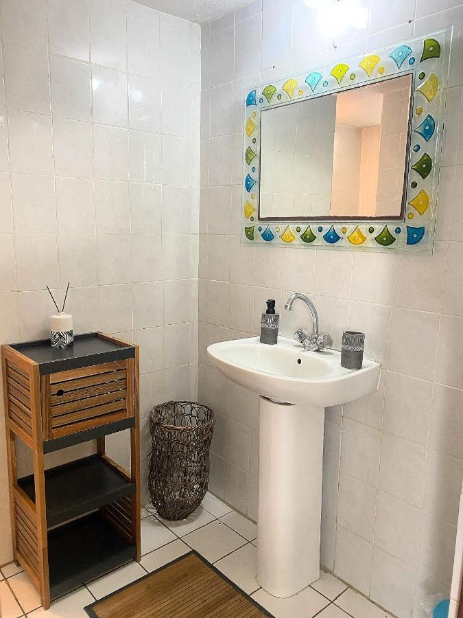 Auberge K-Wan Hostel - Proche Plages Деше Экстерьер фото